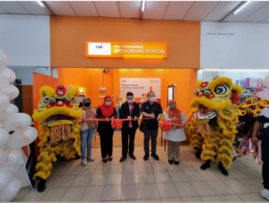 TM Broadband Station kiosk — KFA Pasaraya Target, Parit Raja